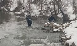 Dalgıçlar Karasu’da kayıp öğretmeni arıyor