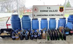 Edirne’de bin 560 litre kaçak içki ele geçirildi