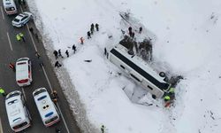 Erzincan’da otobüs şarampole uçtu: 21 yaralı