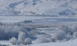 Erzurum’da eksi 25 derecede HES göleti buz tuttu