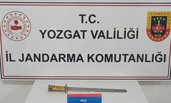 Yerköy’de şüphelenilen araçtan fişek ve kılıç çıktı