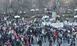 Columbia Üniversitesi’ndeki Filistinli aktivistin gözaltına alınmasını binlerce öğrenci protesto etti