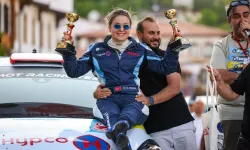 Engelli kadın ralliciden çifte podyum