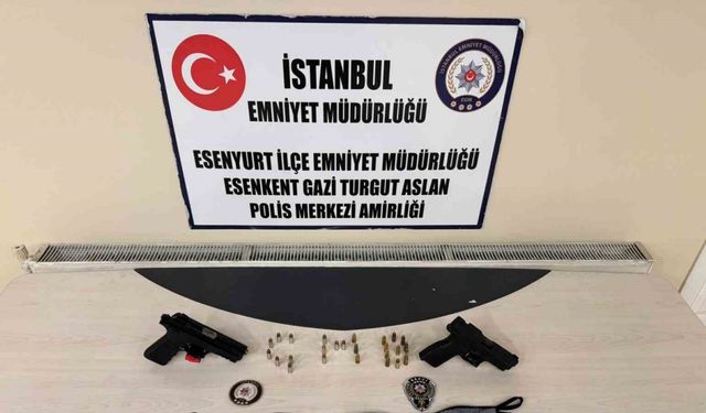 Çalıntı motosikletle silahlı saldırıya hazırlanan 2 şahıs yakalandı