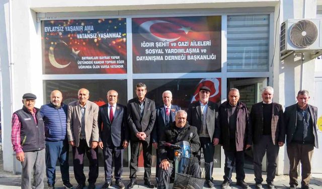 Emniyet Müdürü Erden Sakarya’dan, Iğdır Şehit ve Gazi Aileleri Sosyal Yardımlaşma ve Dayanışma Derneğine ziyaret