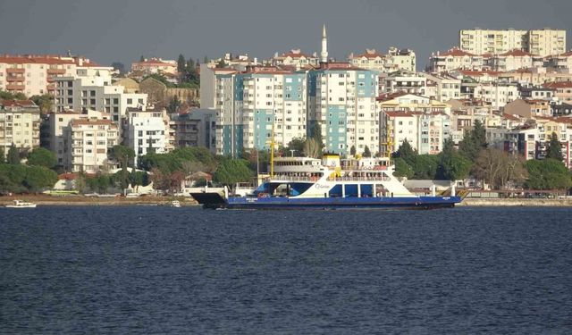 Bozcaada ve Gökçeada’ya yarınki feribot seferlerine ’fırtına’ engeli