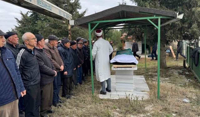 Edirne’deki kazada hayatını kaybeden 2 kişi Tekirdağ’da defnedildi