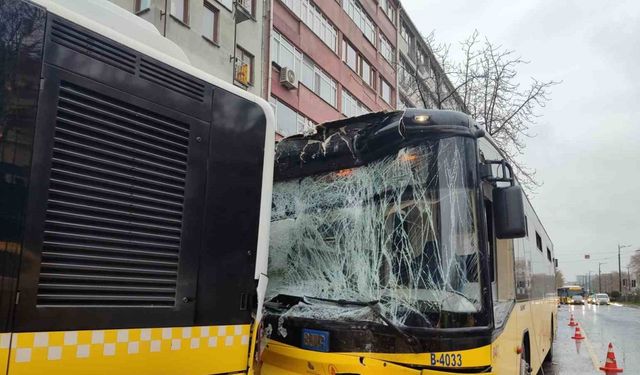 Fatih’te kaza yapan İETT otobüsleri ortalığı birbirine kattı