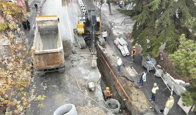 Keçiören’de sürekli tıkanan atık su hattı yenilendi