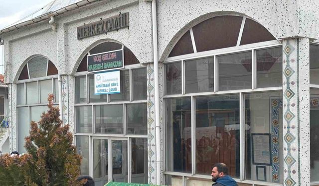 Lüleburgaz’da eski eşi tarafından öldürülen kadının cenazesi toprağa verildi