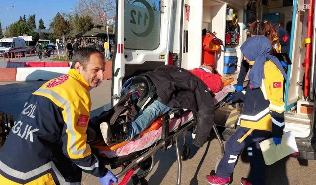 Samsun’da çarpışan motosikletin sürücüleri hastanelik oldu