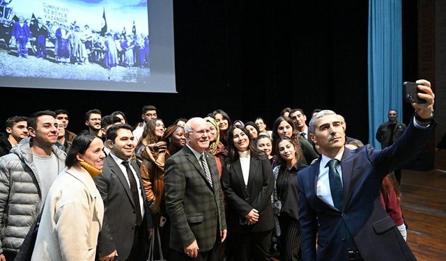 Vali Aktaş, Uşak Üniversitesi öğrencileriyle buluştu