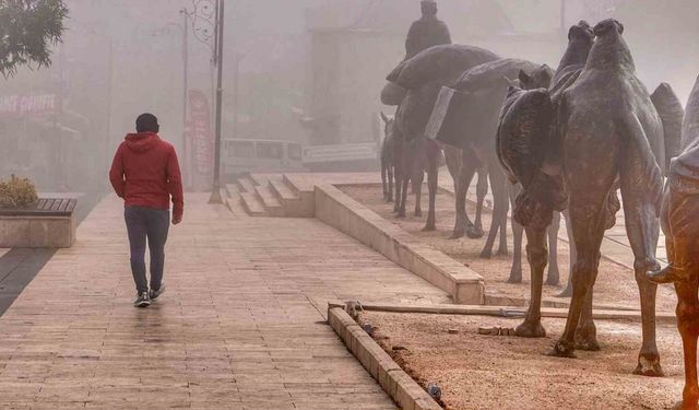 Yoğun sis mistik atmosfer oluşturdu