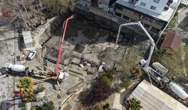Osmaniye’de depremde hasar gören cami yeniden inşa ediliyor