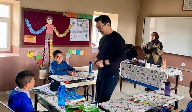Akyaka’da kaymakam öğrencilerle buluştu