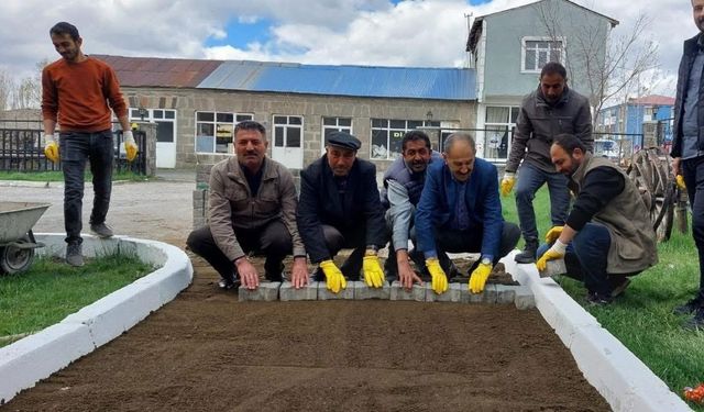Arpaçay’da yol yapım çalışmaları başladı