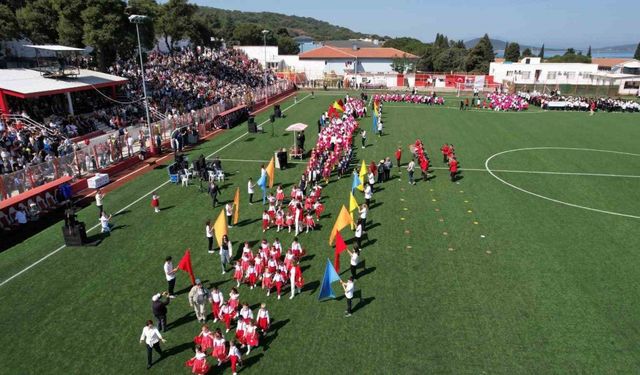 Ayvalık’ta 23 Nisan Ulusal Egemenlik ve Çocuk Bayramı coşkuyla kutlandı