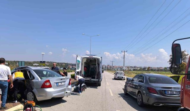 Ayvalık’ta trafik iki otomobil çarpıştı; 1 yaralı