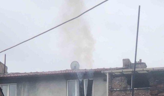 Bacadan çıkan duman mahalleyi sardı