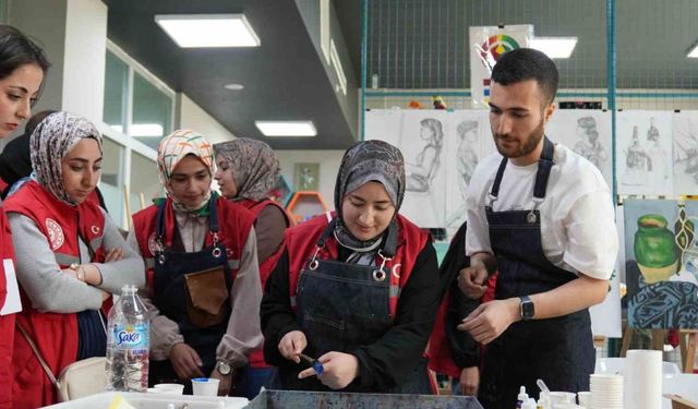 Balıkesir’de gönüllü gençlerden çevre temizliği