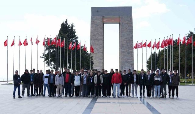 Balıkesirli gençler, Çanakkale’de tarihin izinde yolculuk yaptı