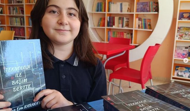 Beşinci sınıf öğrencisi, yazdığı kitapla teknoloji bağımlılığına dikkat çekti