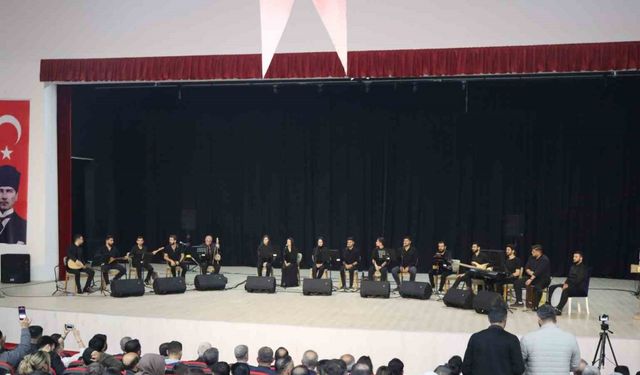 Besni’de Aşık Veysel türküleriyle unutulmaz gece