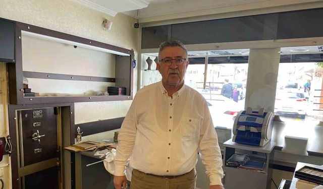 Çaldığı otomobille kuyumcu soyan hırsız otomobili çaldığı işyerine geri bıraktı
