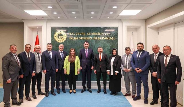 Çevre, Şehircilik ve İklim Değişikliği Bakanlığı’ndan Kütahya’daki belediyelere 100 milyon liralık destek