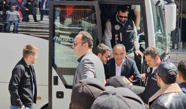 CHP’li eski belediye başkanı ’usülsüzlük’ soruşturmasında adliyede