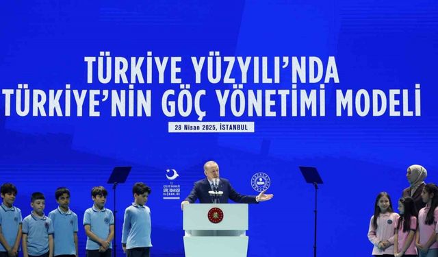 Cumhurbaşkanı Erdoğan "Türkiye’de toplam 4 milyon 33 bin göçmen var"