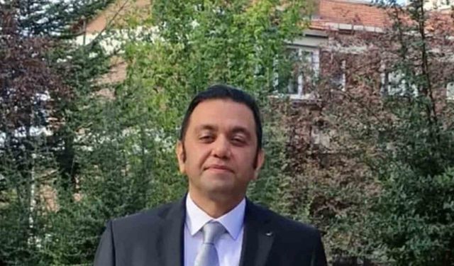 Doç. Dr. Bedri Kurtuluş, "Akademik Palmiye Nişanı" ile onurlandırıldı