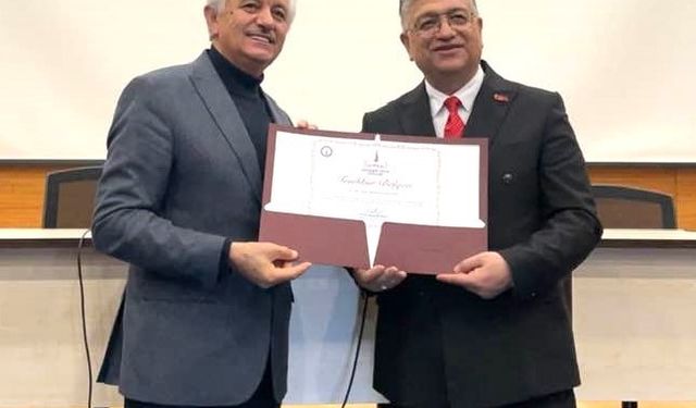 Doktor Öğretim Üyesi Mehmet Emin Yağcı’ya akademik teşvik ödülü