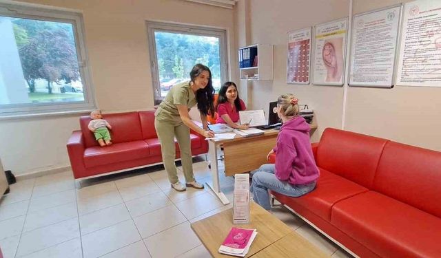 Ebeler Haftası çeşitli etkinliklerle kutlandı