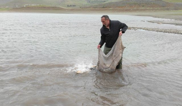 Elazığ’da 2 bin 500 metre ağ ve 500 kilo balık ele geçirildi