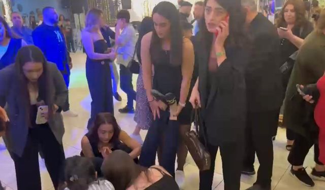 Elazığ’da depremde korkan kadın düğün salonunda bayıldı