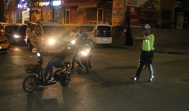 Erzincan’da motosiklet denetimi; 11 motosiklet trafikten men edildi