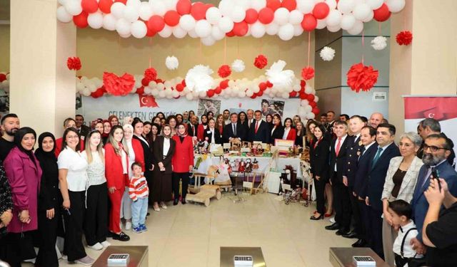 Gelenekten Geleceğe 23 Nisan Nostaljik Oyuncak Sergisi açıldı