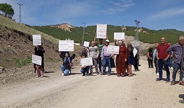 Gölbaşı’nda köylülerden hayvan barınağı tepkisi: "Gölbaşı Belediye Başkanı çok istiyorsa kendi köyüne barınak yapsın"