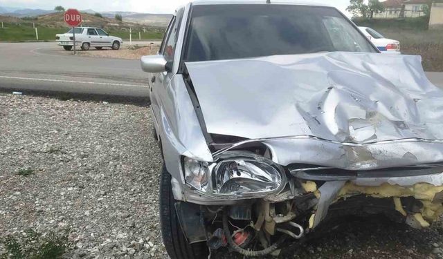 Hisarcık’ta trafik kazası: 3 yaralı