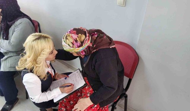 Kars’ta Açık Kapı’dan huzur evine ziyaret