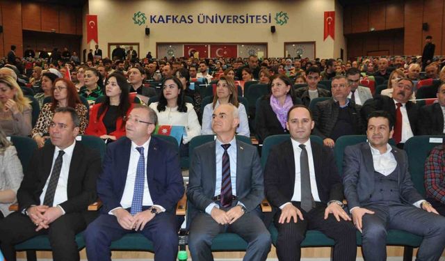Kars’ta "Azerbaycan-Türkiye Kültür Buluşması" renkli görüntülere sahne oldu