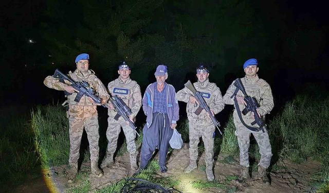 Kaybolan zihinsel engelli vatandaşı jandarma ekipleri buldu