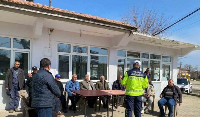 Kırklareli’nde traktör sürücüleri bilgilendirildi