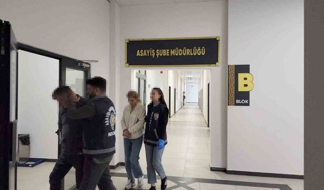 Kocaeli’de bir evden altın çalan 2 şüpheli yakalandı