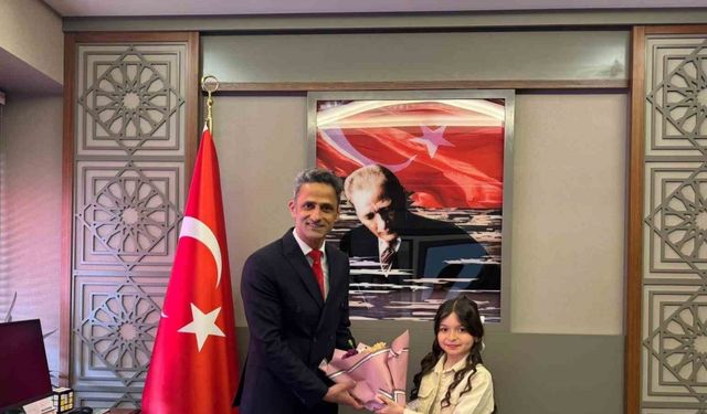 Küçük Kaymakam Duru Özer görev başında