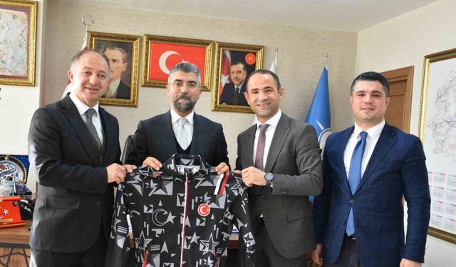 Küçükoğlu’na teşekküre gittiler