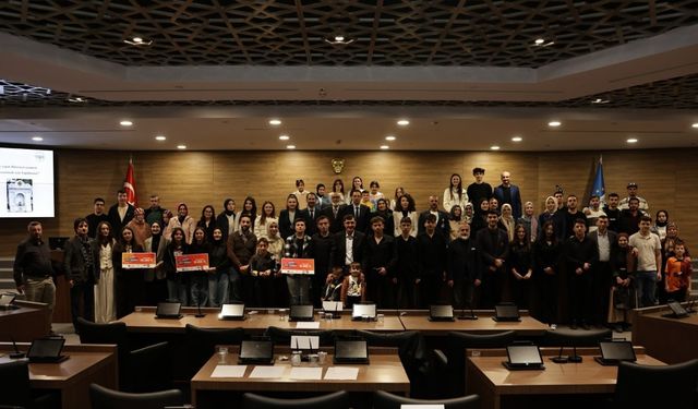 Kütahya’da ’Tarihi Konulu Gençler Arası Kültür ve Bilgi Yarışması’nın finali gerçekleşti