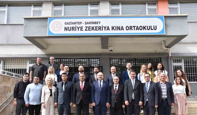 Nuriye Zekeriya Kına Ortaokulu’nda "Gaziantep Sanayi Odası Kütüphanesi" açıldı