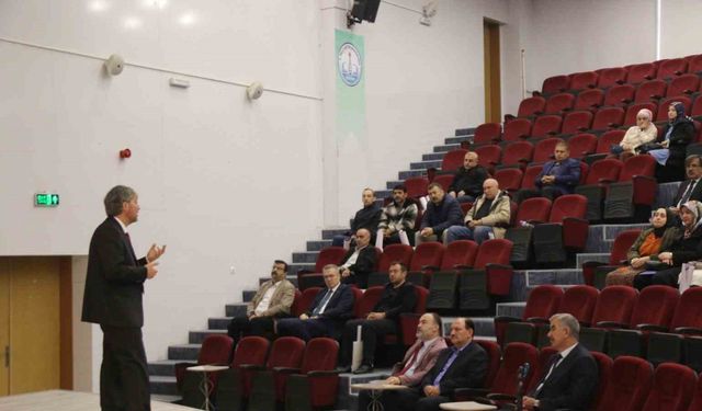 "Örgün Eğitimle Birlikte Hafızlık Projesi" tanıtım toplantısı Kütahya’da gerçekleştirildi